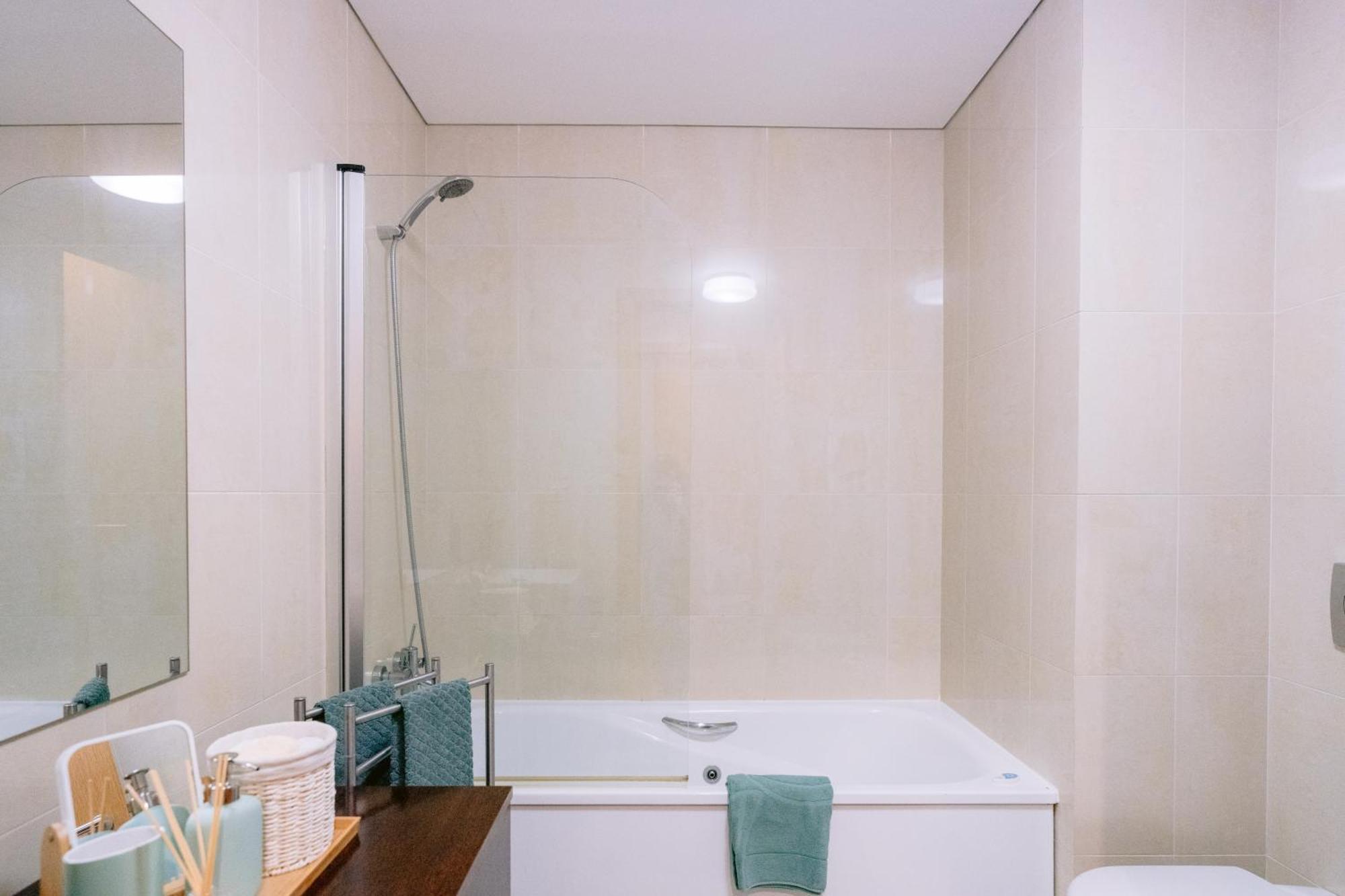 White Family House Aveiro Exterior foto